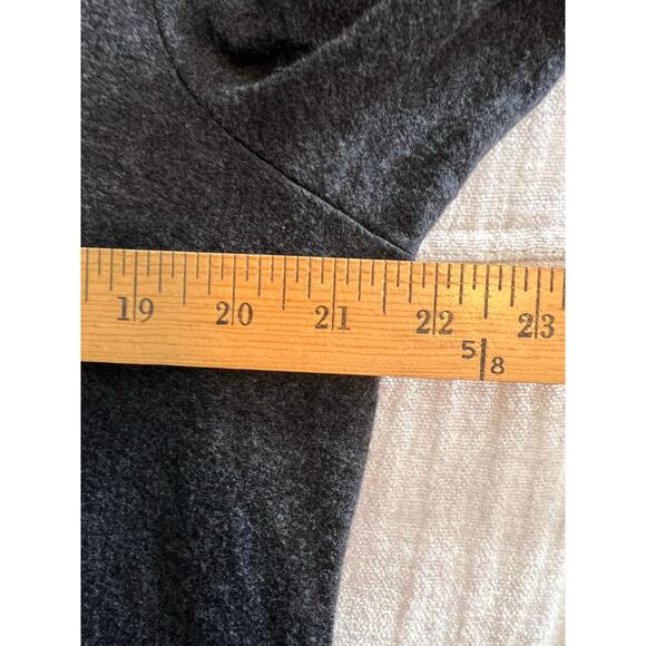 Simply Vera Vera Wang Charcoal Lace Up Sleeve Top - L - Picture 6 of 7